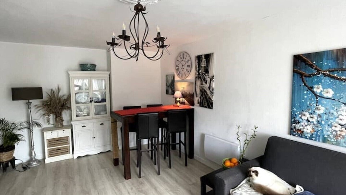 Saint-Gregoire Apartment | Hays and Galia's apartment
