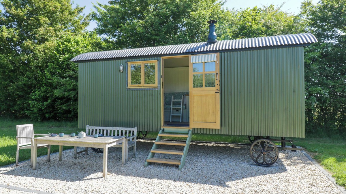 South Leigh Cottage | HAZEL, with pool in Witney