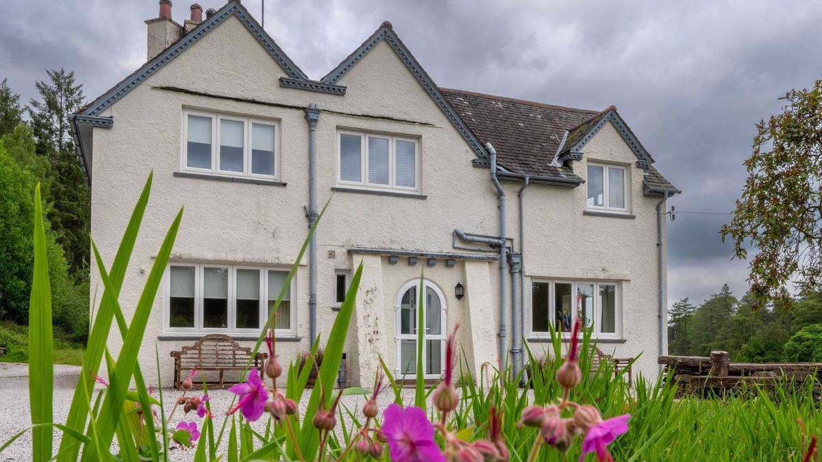 Penny Bridge House | Hazelseat House with Hot Tub