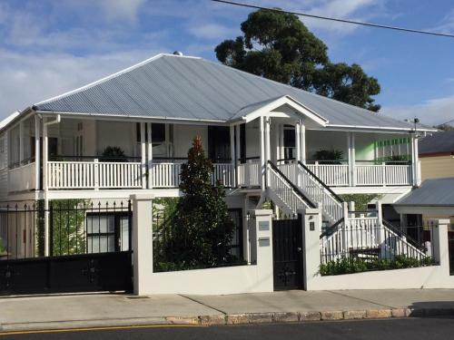 New Farm Bed & Breakfast | Heal House