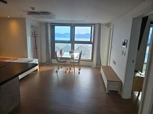 Seocheon Apartment | Healing time