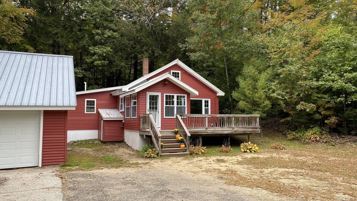 Center Ossipee House | Hear the stream from bed.