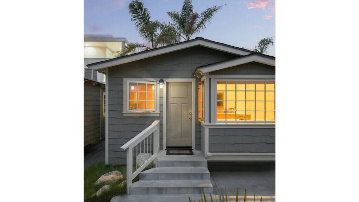 Downtown Cottage | Hear the waves from our cottage! Perfect for couples with 2 kiddos
