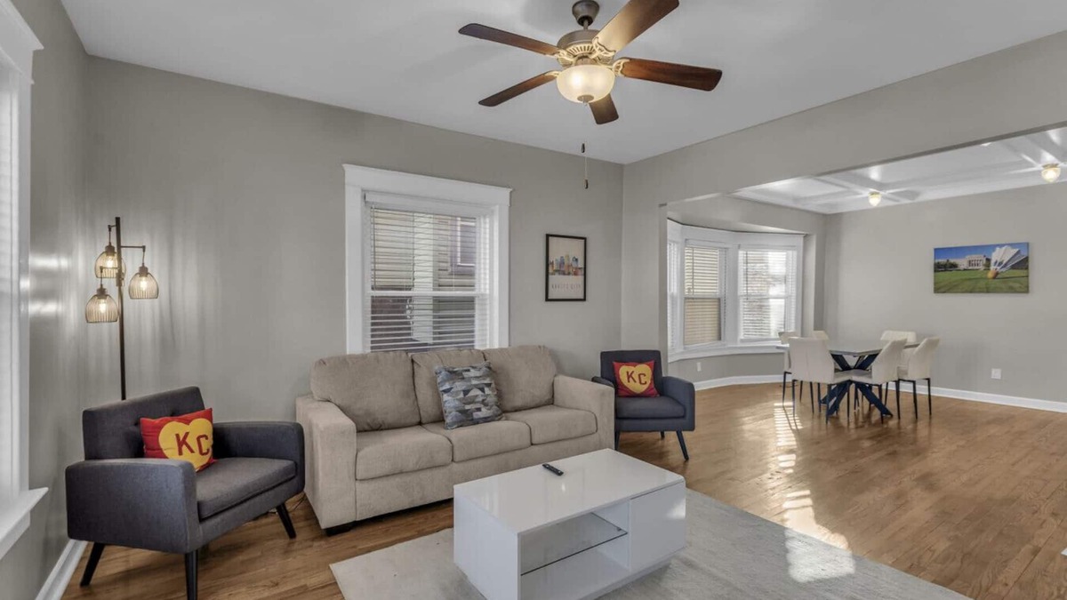 South Hyde Park Apartment | Heart of America - Kansas City