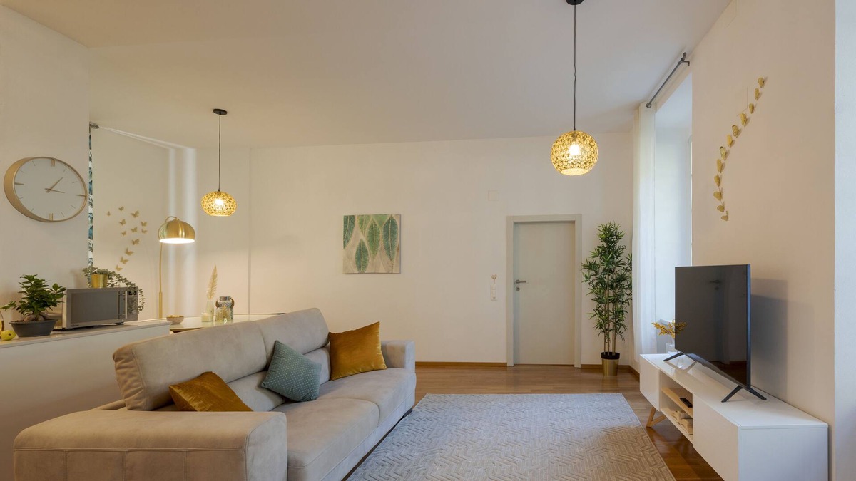 Bellinzona Apartment | Heart of Châteaux & 5 Star Relais among the castles of Bellinzona
