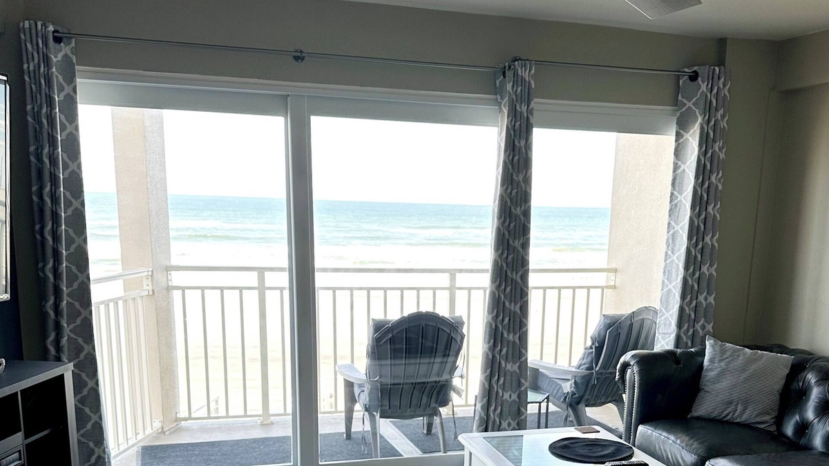 Rogers Seabreeze Condo | Heart of Daytona 1 bedroom w/kitchen, sleeps 4, private balcony, fireplace, pool