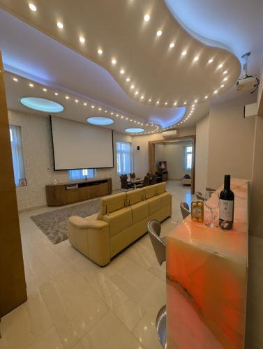 Belvaros - Lipotvaros Apartment | Heart Of Downtown Budapest Luxury Condo, Private Spa, Home Cinema, Patio