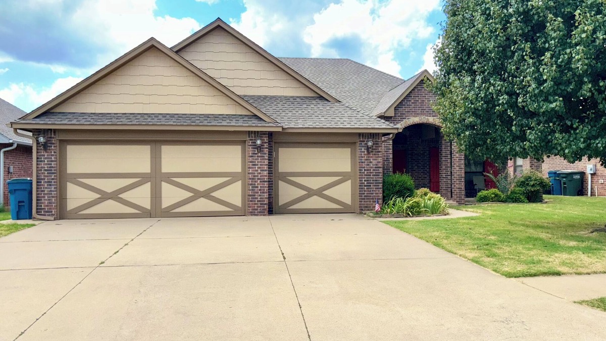 Edmond House | Heart of Edmond Retreat - 3bed 2bath