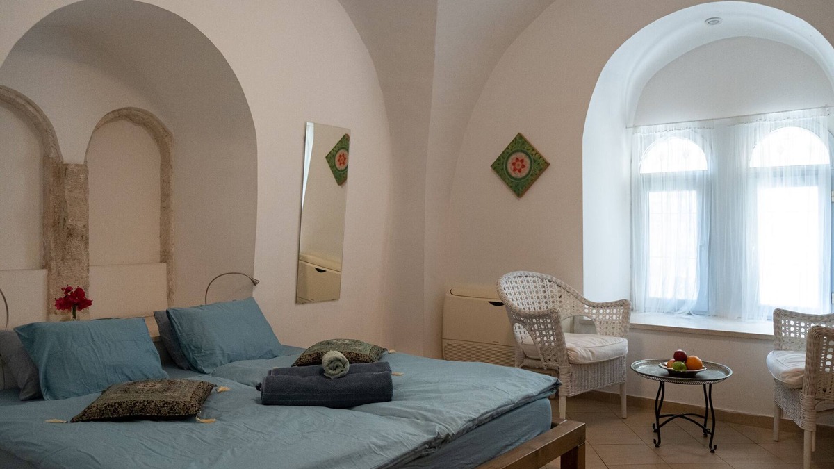 Ein Karem Apartment | Heart of Ein Kerem,Charming appartment in the most beautiful square of Jerusalem