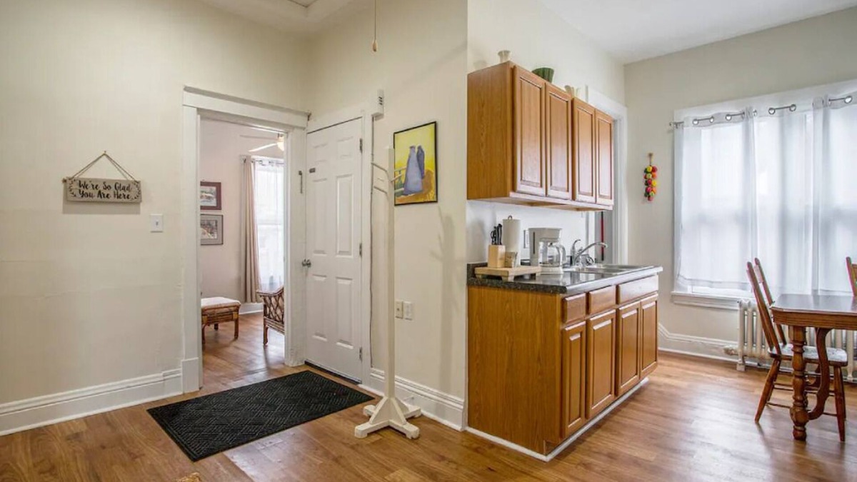 Michigan City Apartment | Heart of Historical Dist.*Parking*Claw Tub*A/C #4