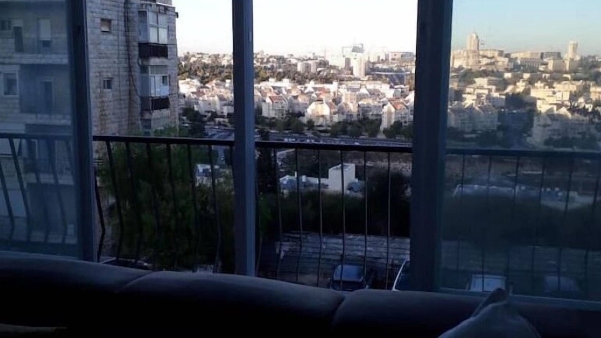 Bayit VeGan Apartment | Heart of Jerusalem 4 rooms - modern - WIFI