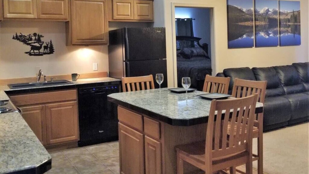 Joseph Condo | Heart of Joseph. Very Private and Cozy.