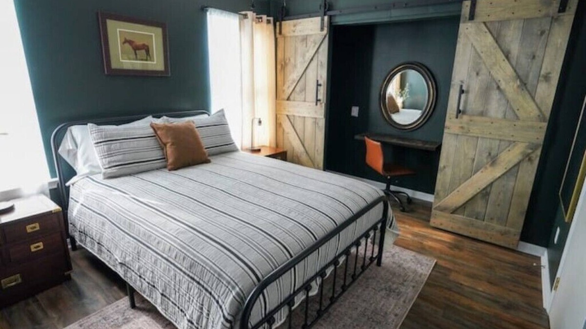Smoketown Jackson House | Heart of Louisville 3BR Getawaynn