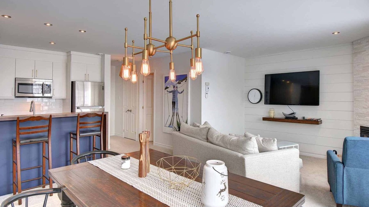 Saint-Faustin-Lac-Carre Condo | Heart of MONT-BLANC – Beach, Bike, Hike & Lake