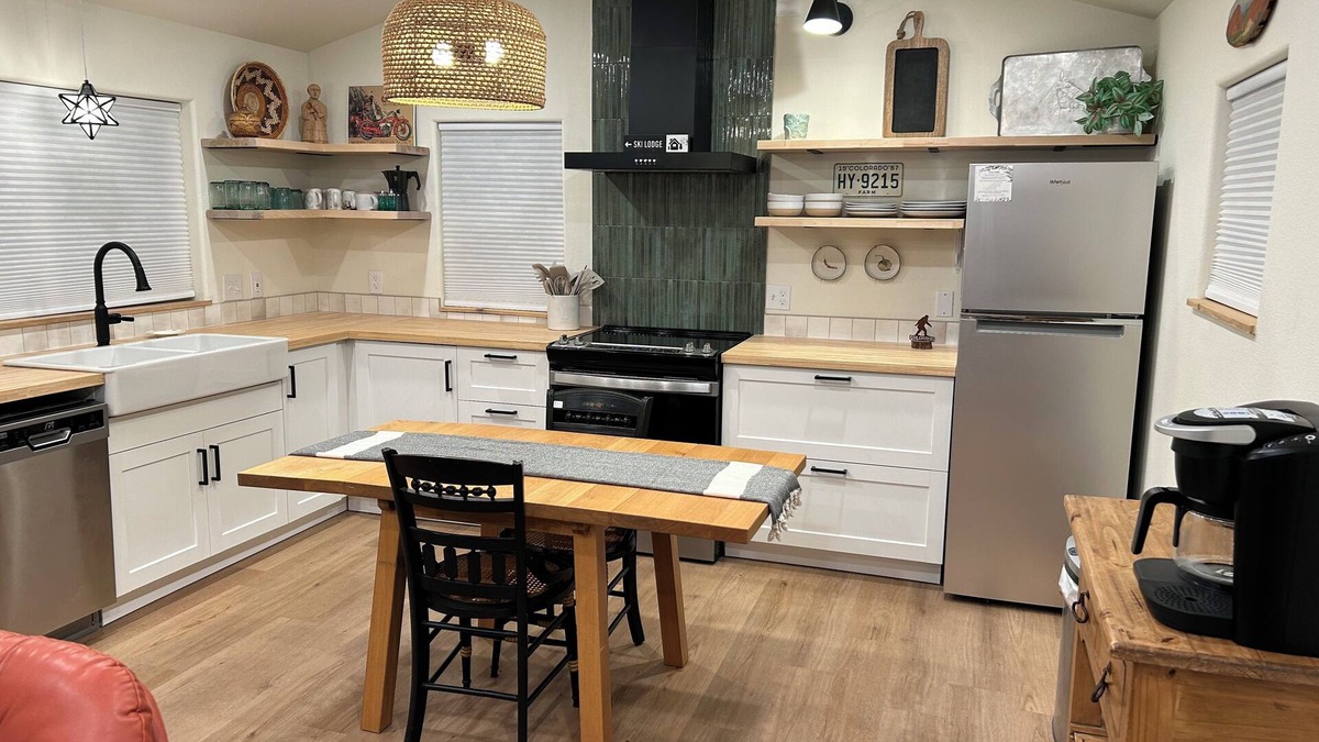 Monument Cottage | Heart of Monument - Cottage with WiFi access