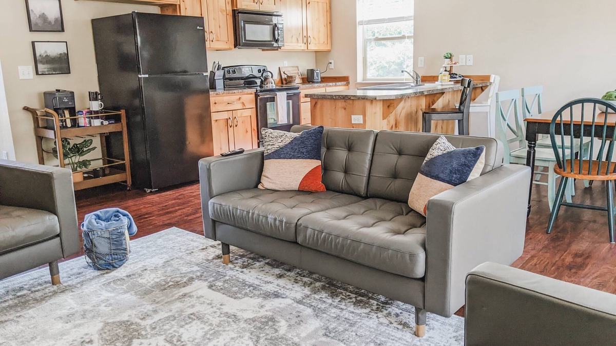 Philomath House | Heart of Philomath comfortable modern house 10 minutes to OSU