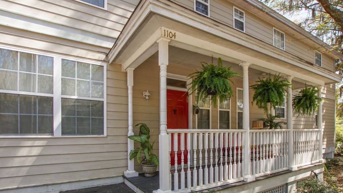 Port Royal House | Heart of Port Royal/minutes to Sands Beach/Parris Island and Historic Beaufort