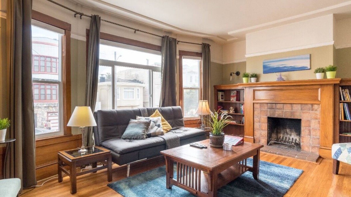 Richmond District Apartment | Heart of Richmond, 1400sf, Garage, near Beach, Lands End Trail, GG Bridge & Park