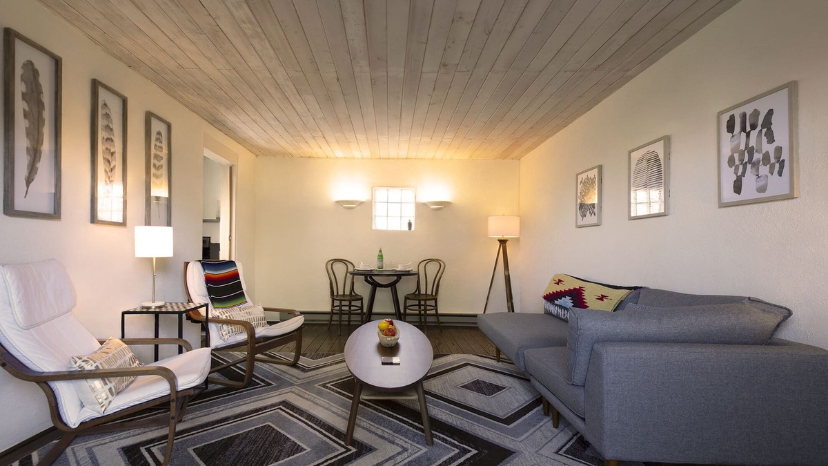 South Capitol House | Heart of Santa Fe: Modern Guesthouse & Small Patio 6 Blocks to Plaza