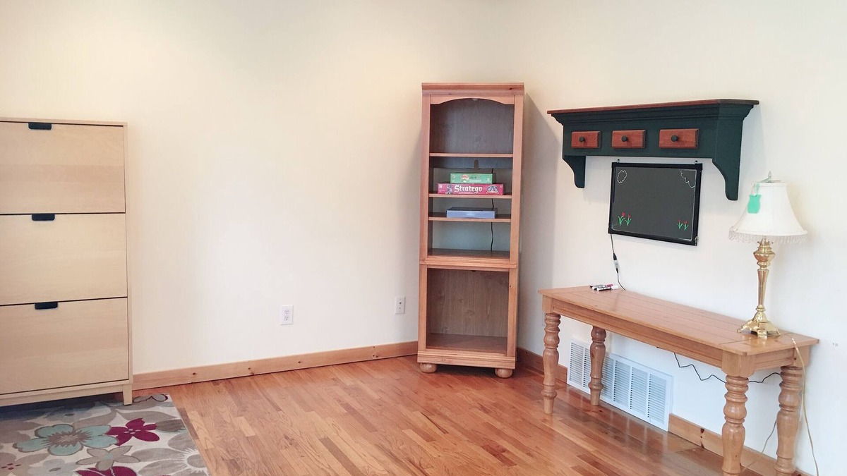 South Salt Lake House | Heart of SLC, less than half mile to all freeway entrance, center of everything