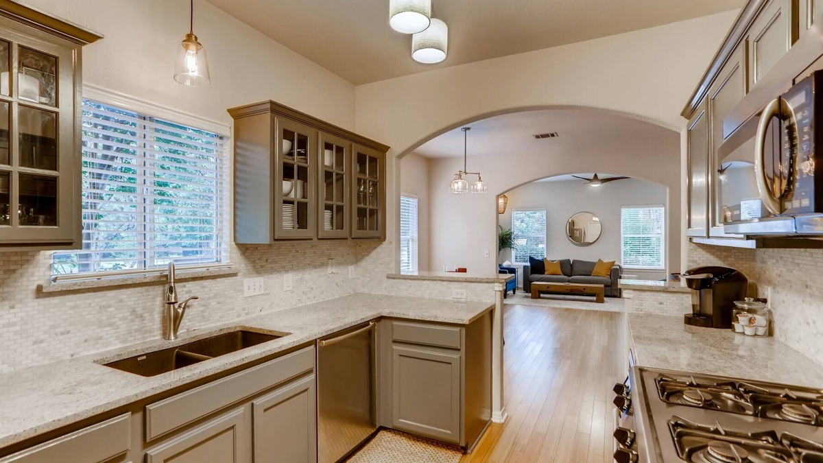 Bouldin House | Heart of South Congress and South 1st! Walk to all the shops & restaurants!