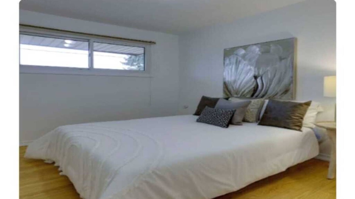Whitby House | Heart of the city/comfortable stay for short and long term