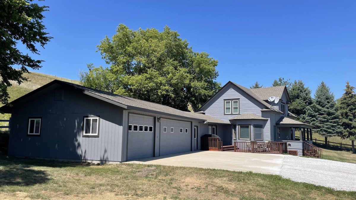 Monona County House | Heart of the Loess Hills