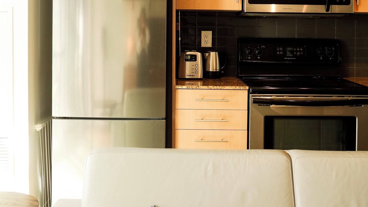 Old Toronto Condo | Heart of Toronto - Chic Studio with Top Amenities and CN Tower View