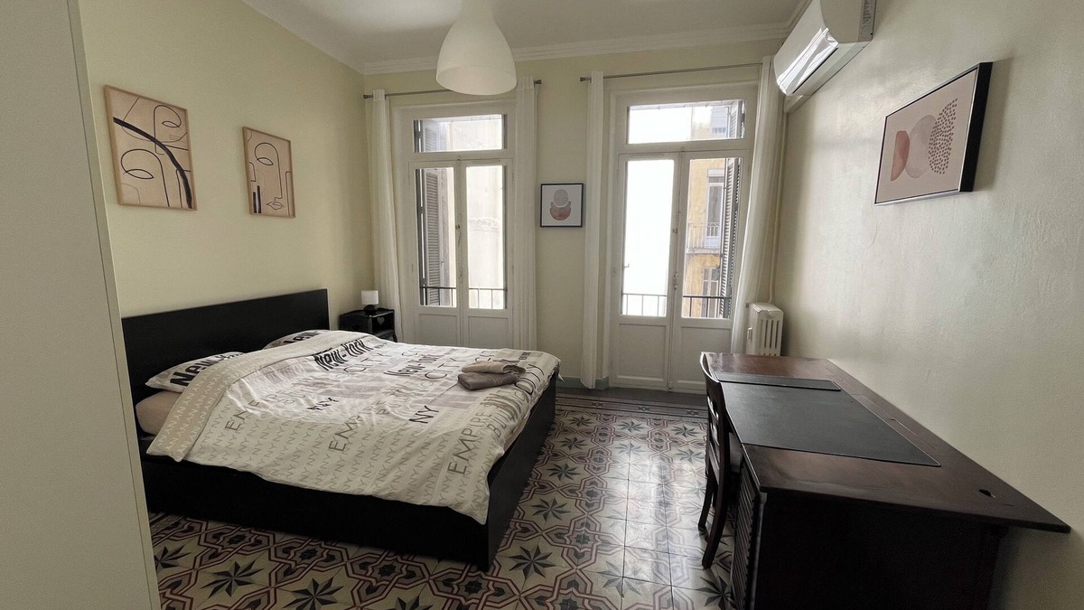 Lodi Apartment | HEART OF TOWN - SPACIOUS AIR-CONDITIONED T4 OF 82M2 CLOSE TO. PL. CASTELLANE/PRADO -3 BDRMS