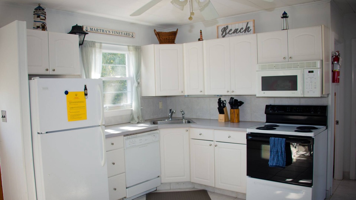 Vineyard Haven Condo | Heart of VH, walk to ferry, shops & restaurants. Pool, AC & beach gear provided!