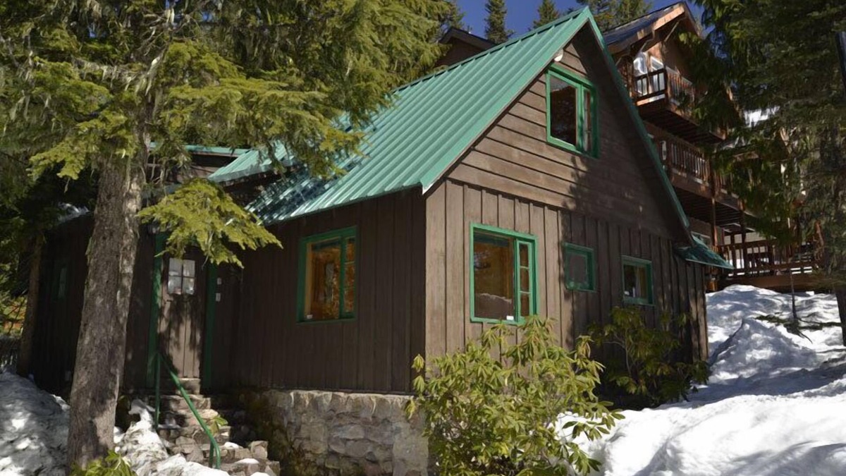 Government Camp Cabin | Heart of village! Knotty pine cabin located on a creek.
