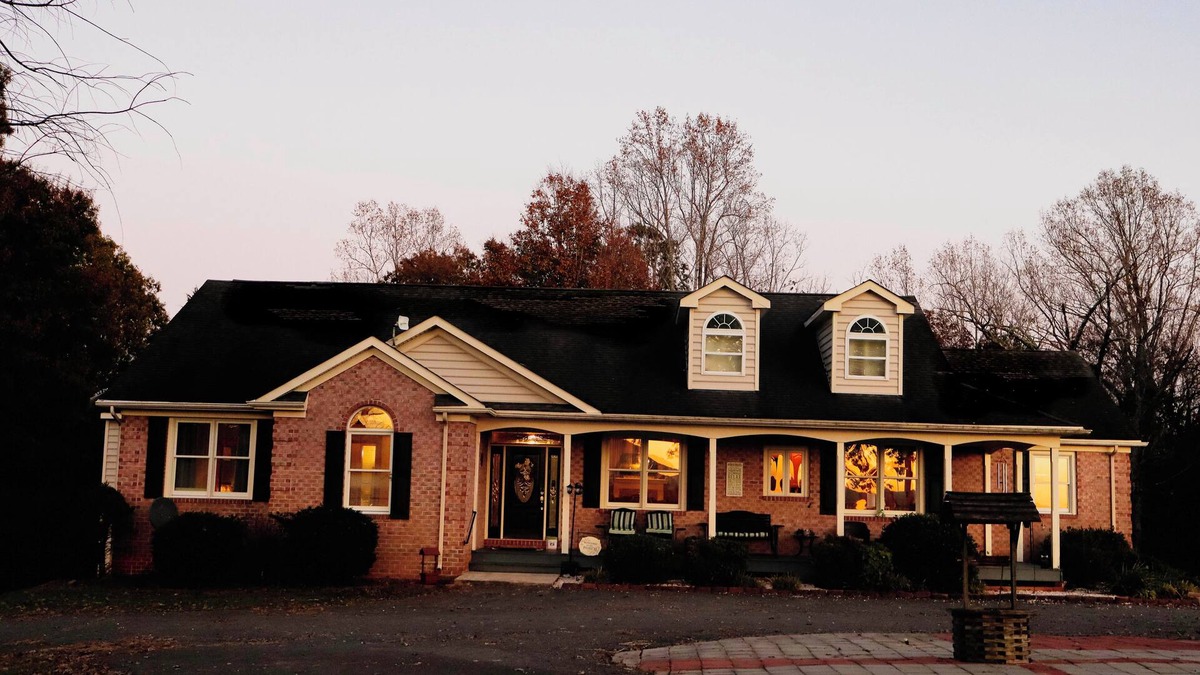 Amherst House | Heart's Desire-3 bdrm/2ba country home with amazing views