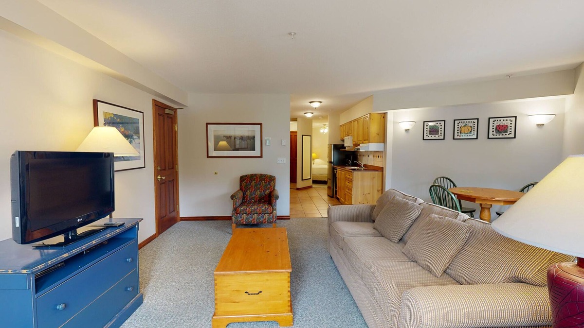 Sun Peaks Hotel | Hearthstone Lodge #321