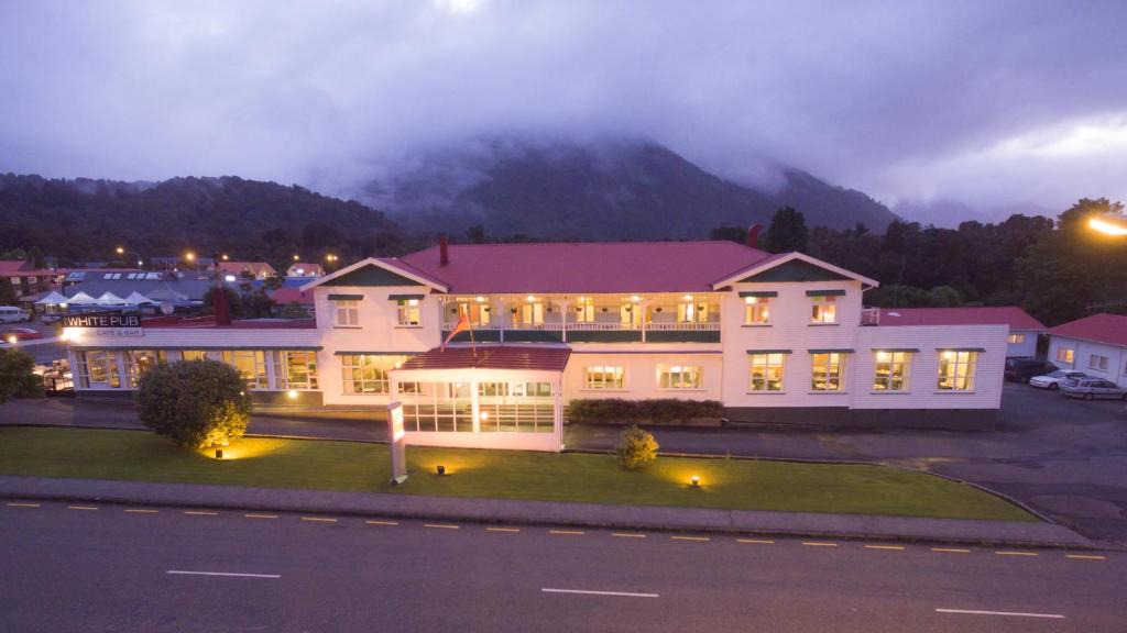 Fox Glacier Hotel | Heartland Hotel Fox Glacier