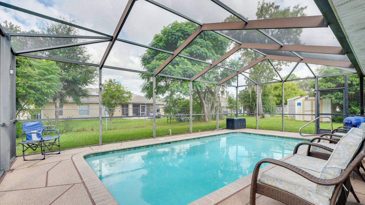 Spring Hill House | Heated Pool & 4-in-1 Grill: Spring Hill Haven!