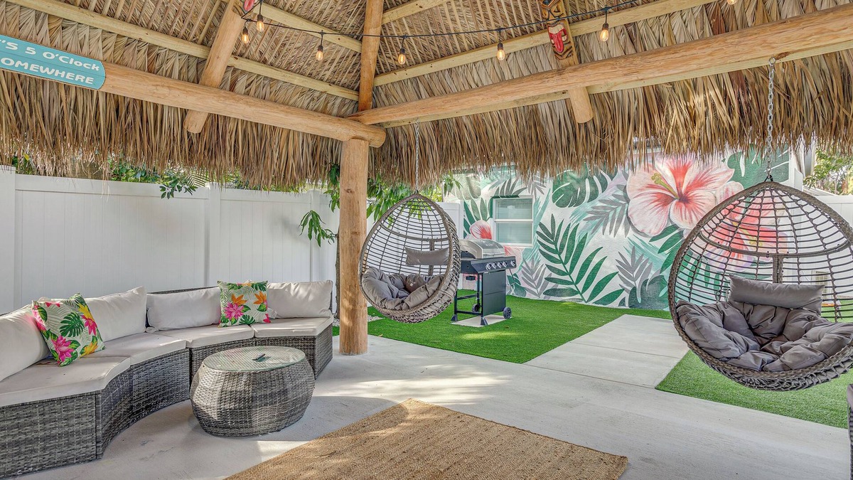 Juno Ridge Cottage | Heated Pool + Backyard: North Palm Beach Retreat!