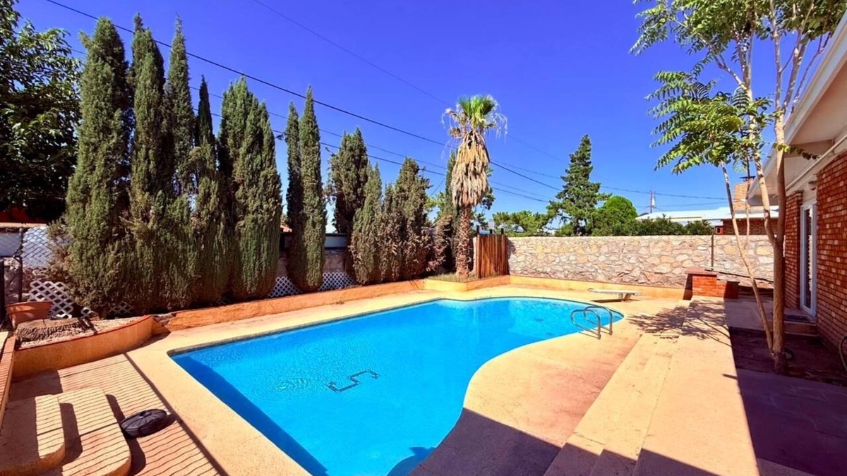 Biggs Field House | Heated pool, Family Home,3BDR 2BT/Cielovista Mall