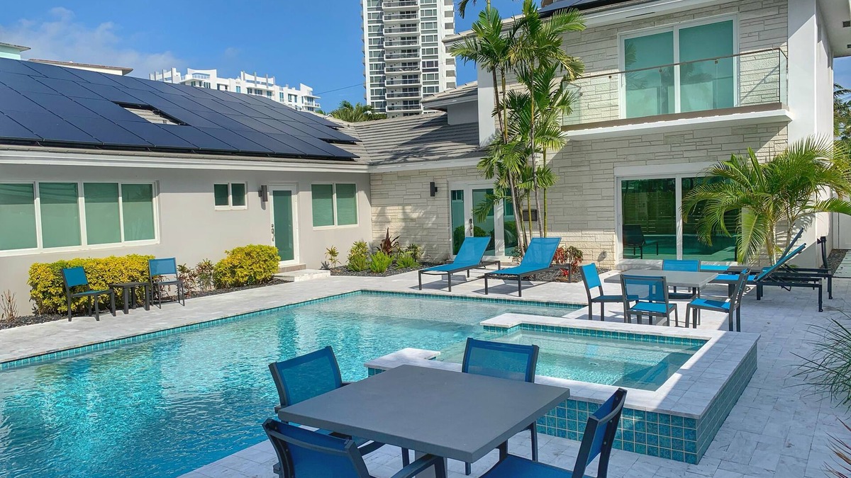 Dolphin Isles House | Heated Pool & Hot Tub! Walk to Beach, Restaurants & Water Taxi!