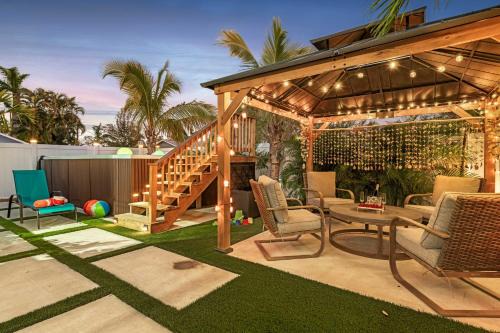 River District House | Heated Pool, Mini Golf and Cabana Bradenton Retreat