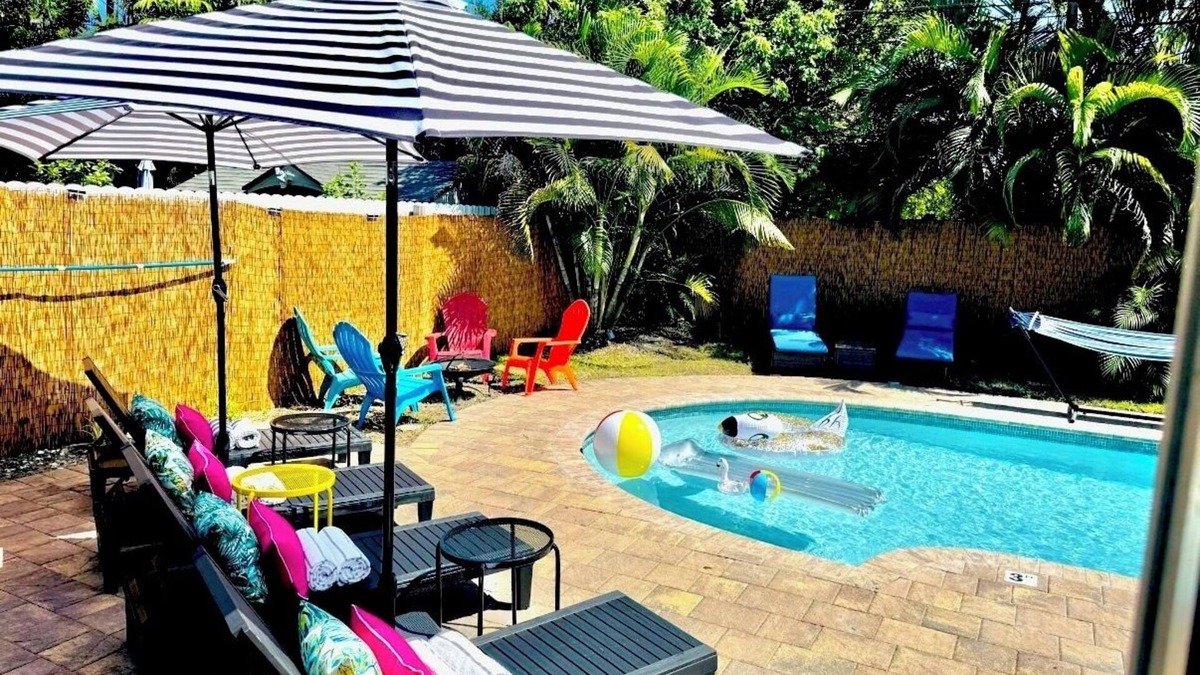 North Andrews Gardens House | Heated Pool Retreat – 5 Min to Beach!