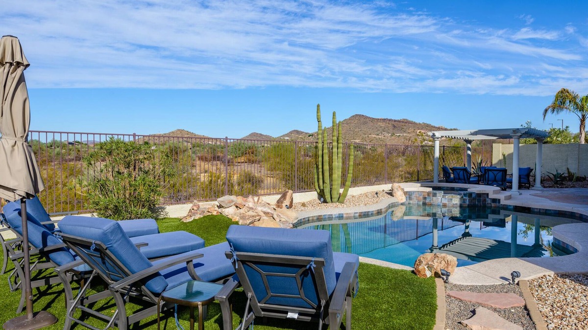 Tramonto House | Heated Pool/Spa, Mountain/Sunset Views, Amenities Galore.