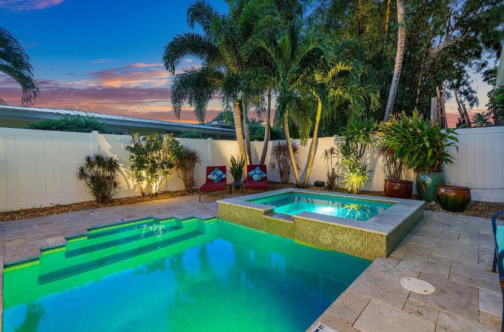 Del-Ida Park Historic District House | Heated Pool-Spa & Putting Green! Walk to The Ave, 1mi to beach!