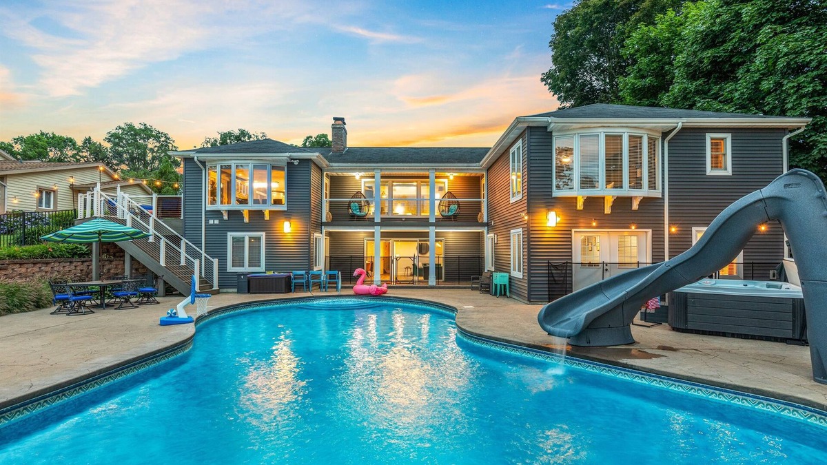 Norton Shores House | Heated Pool until Oct 27! HotTub Arcade Sauna