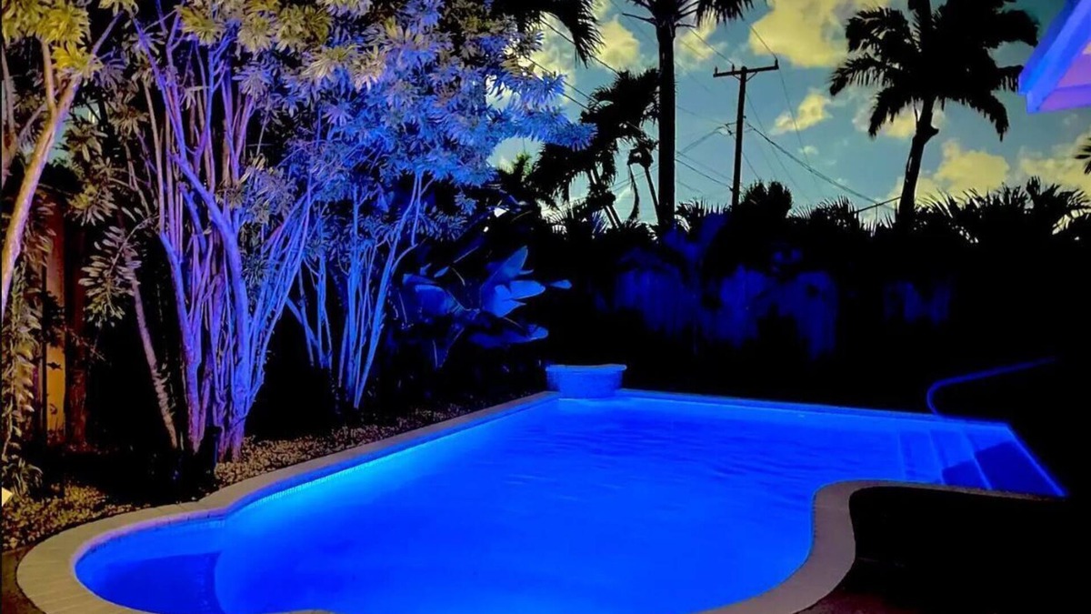 North Corals House | Heated Saltwater Pool Soflo Tropical Oasis in Fort Lauderdale