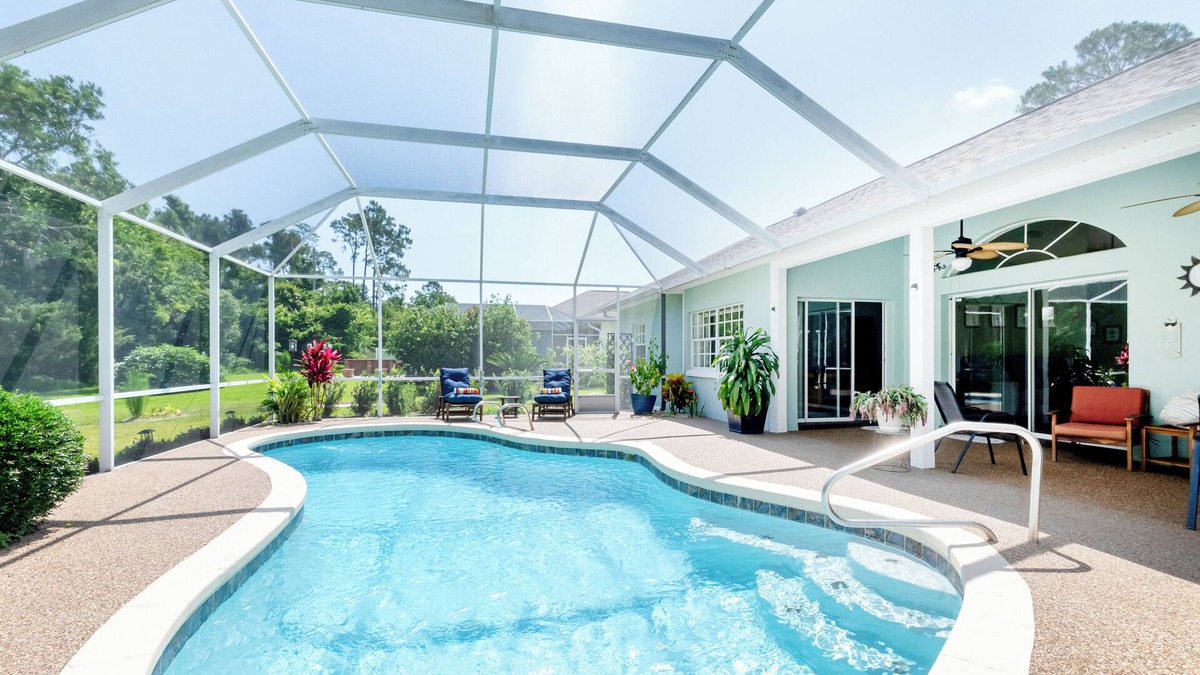 Palm Harbor House | Heated Saltwater Pool, Sauna and Billiards