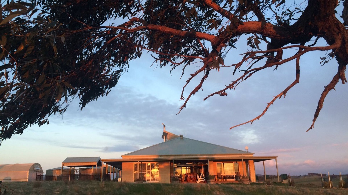 Heathcote South Bed & Breakfast | Heathcote Views with wifi , spabath & carport