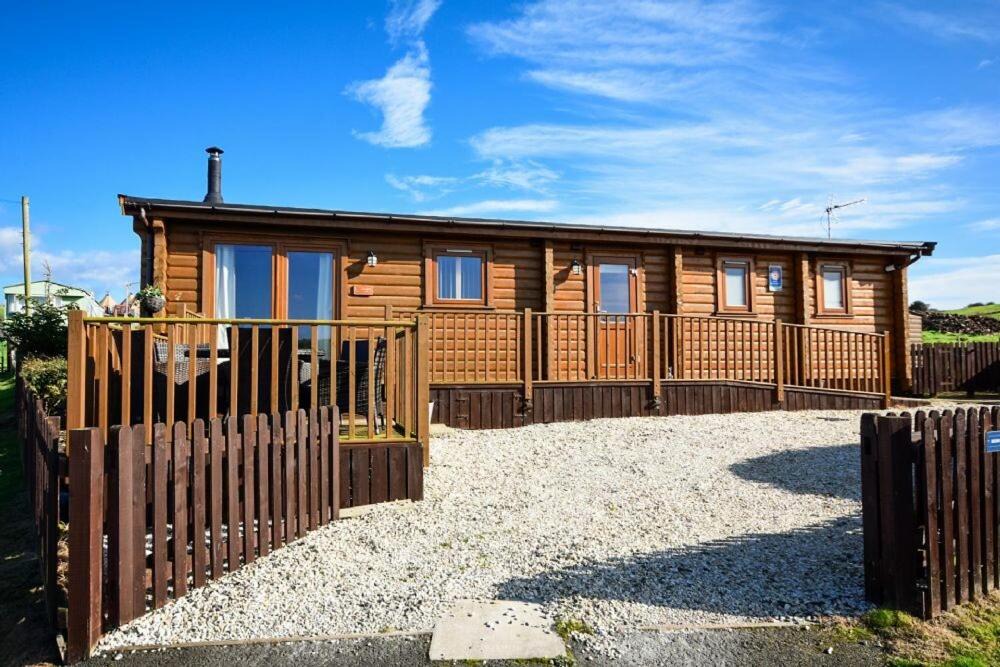 Bamburgh House | Heather Cottages - Brown Owl