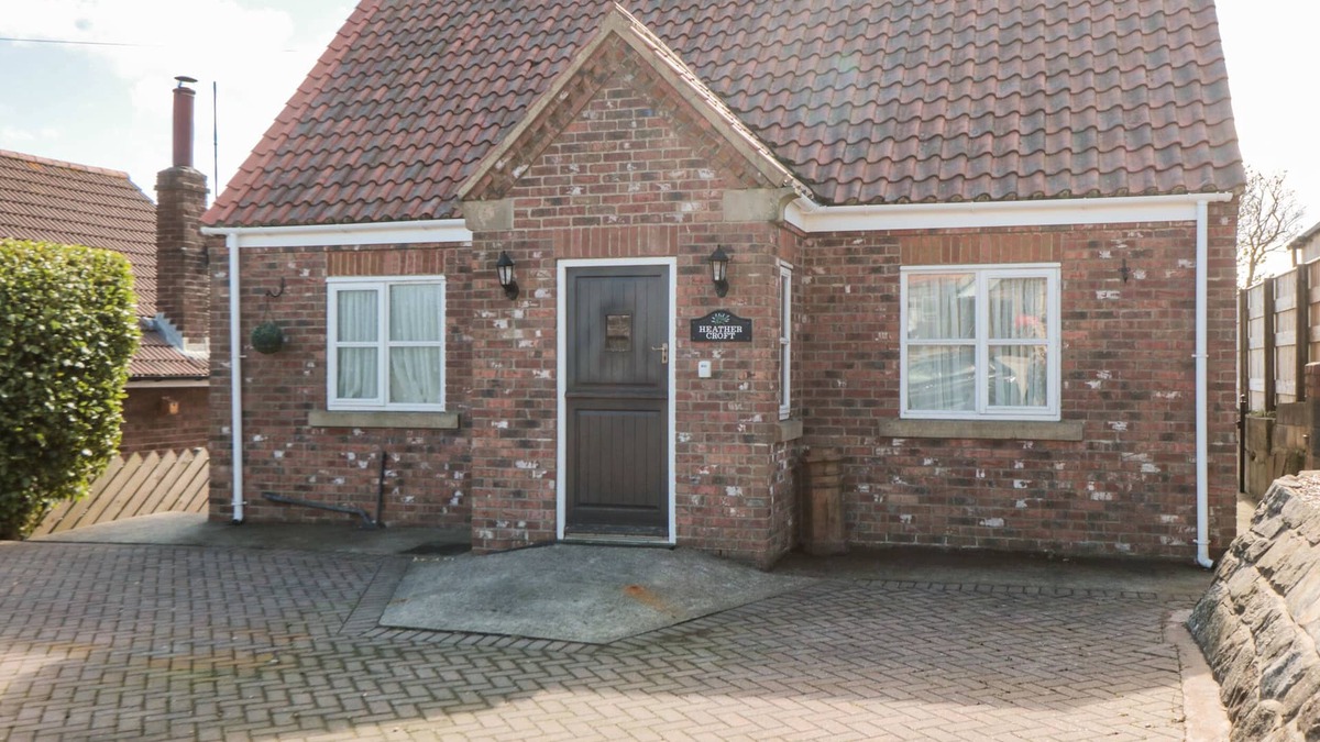 Robin Hood's Bay Cottage | HEATHER CROFT, family friendly, with a garden in Robin Hood’s Bay