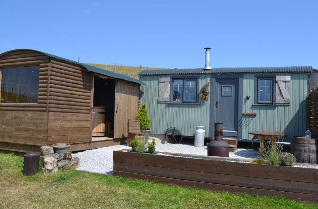 Barnoldswick House | Heather Hut at Copy House Hideaway