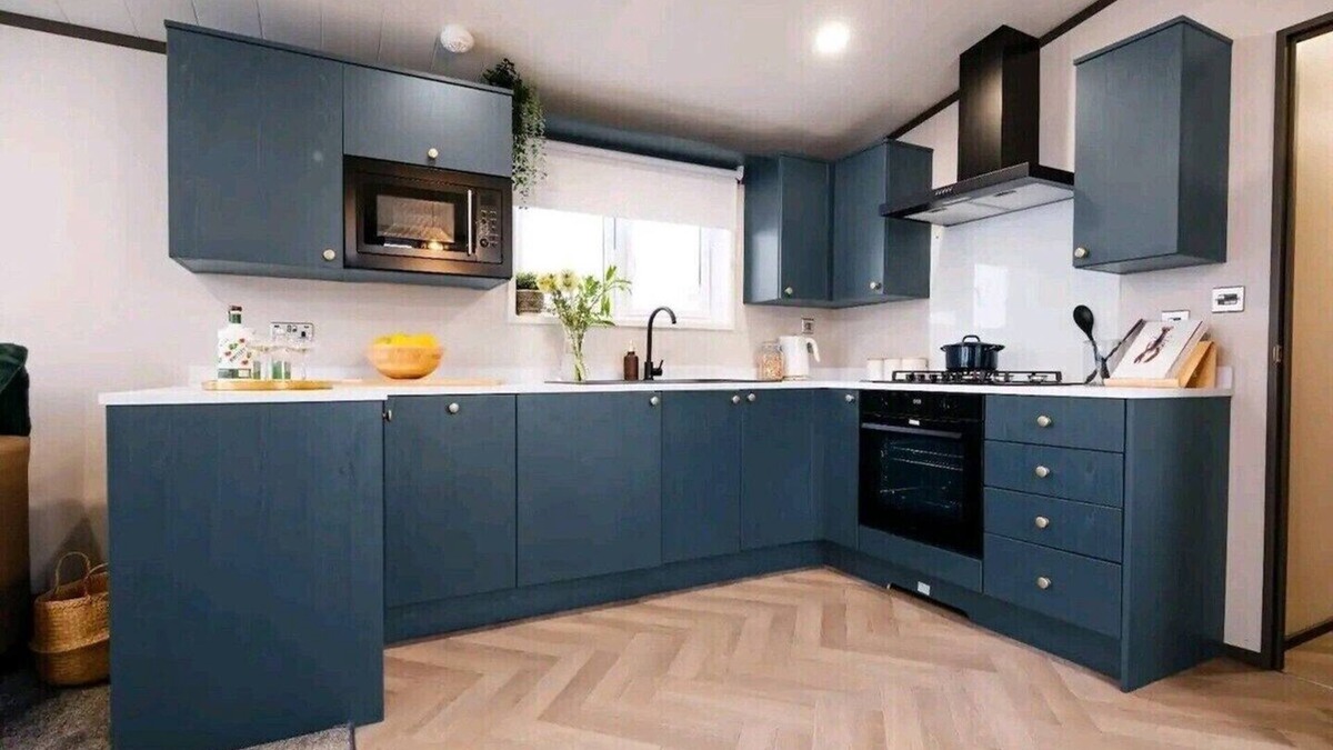 Woodhall Spa Cabin | Heather William Lodge in Woodhall Spa. Perfect for Couples, Families, and Pets!